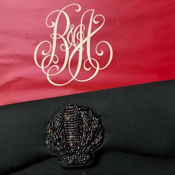 Beaded Seashell Clutch - Picture 5 of 5